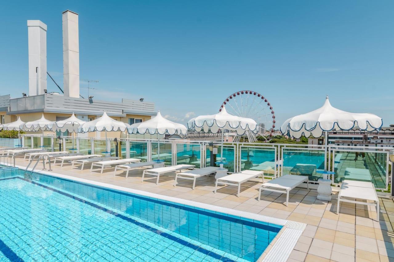 Hotel Colombo Лидо ди Йезоло Екстериор снимка