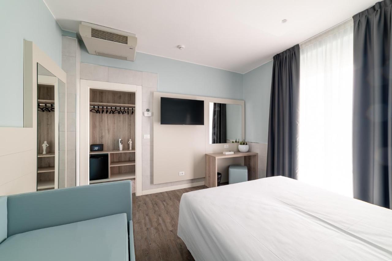 Hotel Colombo Лидо ди Йезоло Екстериор снимка