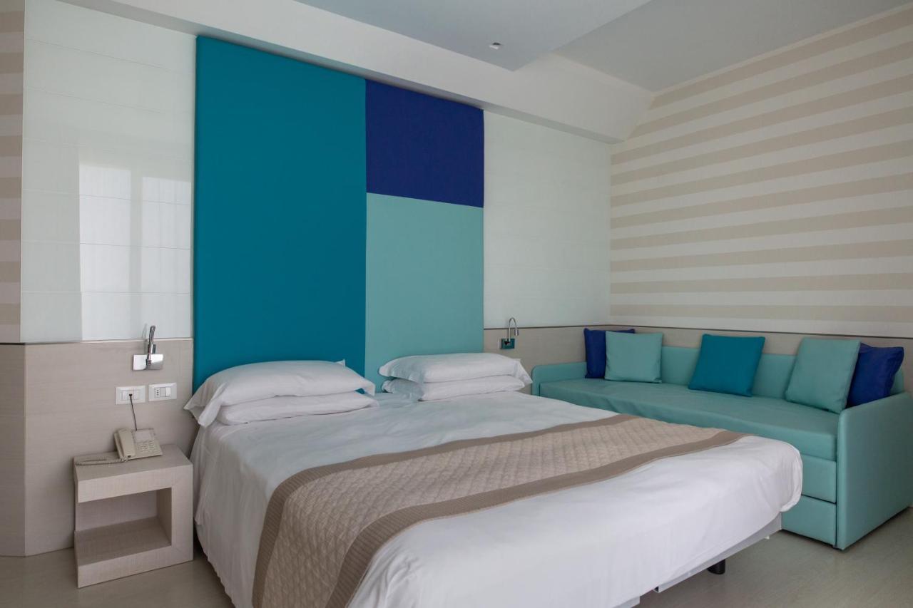 Hotel Colombo Лидо ди Йезоло Екстериор снимка