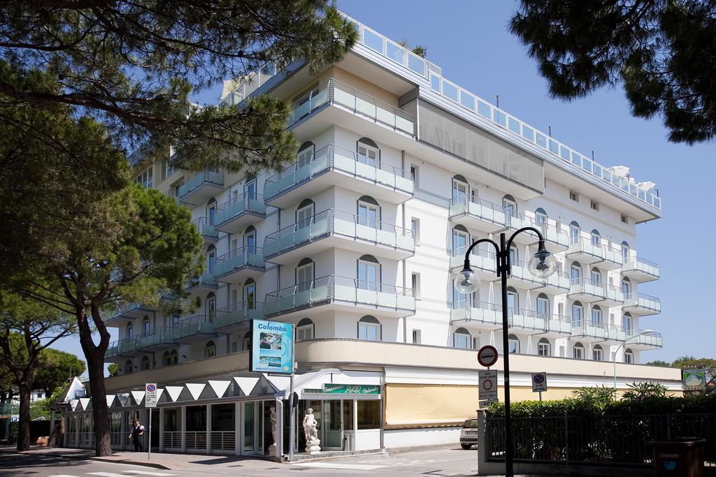 Hotel Colombo Лидо ди Йезоло Екстериор снимка